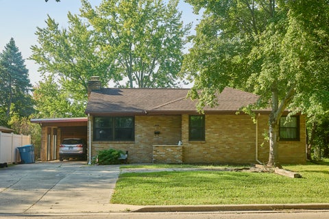 Tiny photo for 306 Shooting Park Road, Peru, IL 61354 (MLS # 12745614)