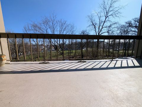 Tiny photo for 1110 Grove Street #2C, Downers Grove, IL 60515 (MLS # 12595929)