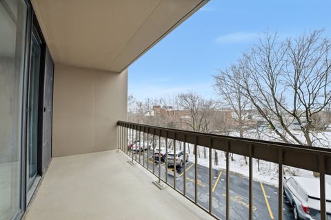 Tiny photo for 1110 Grove Street #2C, Downers Grove, IL 60515 (MLS # 12595929)