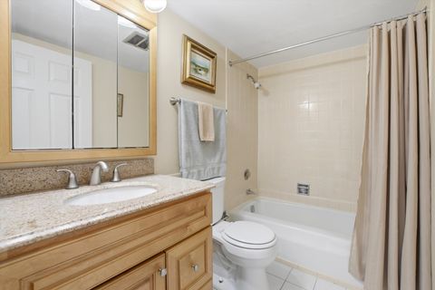 Tiny photo for 1110 Grove Street #2C, Downers Grove, IL 60515 (MLS # 12595929)