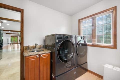 Tiny photo for 910 Red Fox Lane, Oak Brook, IL 60523 (MLS # 12616471)