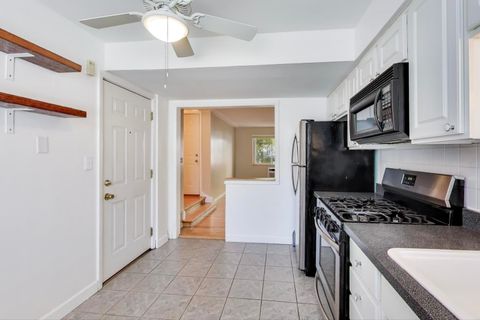 Tiny photo for 7315 N Oakley Avenue #1A, Chicago, IL 60645 (MLS # 12499468)