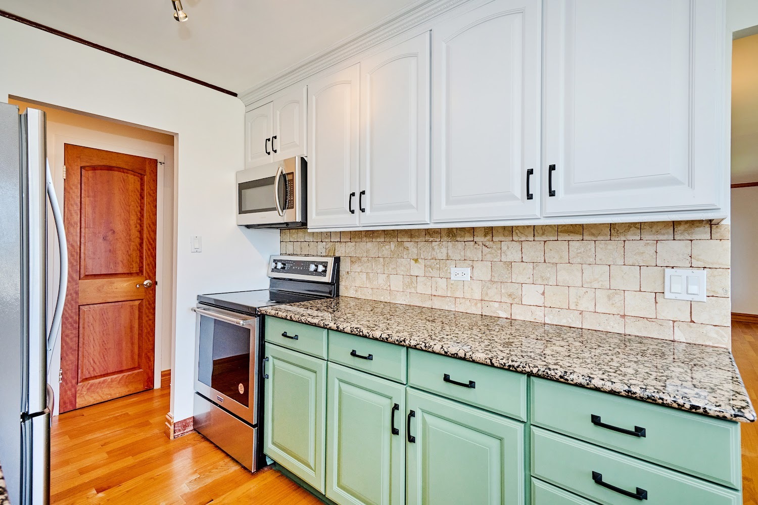 7033 N Kedzie Avenue 1706
