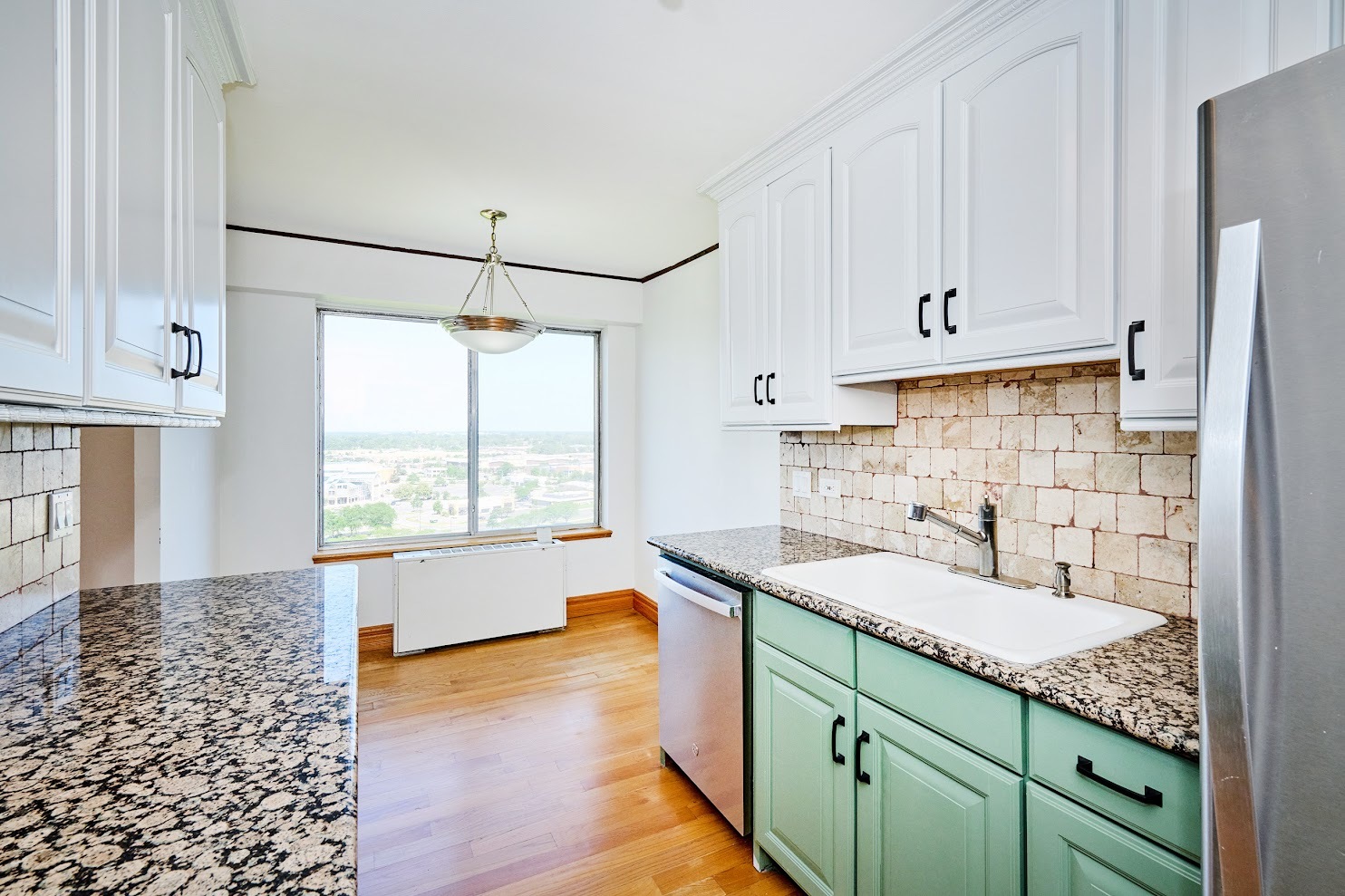7033 N Kedzie Avenue 1706