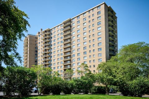 Photo of 7033 N Kedzie Avenue #1706, Chicago, IL 60645 (MLS # 12401716)