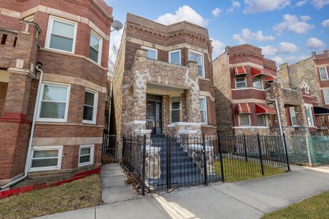 4843 W Gladys Avenue Chicago IL 60644