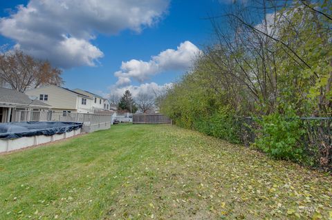 Tiny photo for 23 Hesterman Drive, Glendale Heights, IL 60139 (MLS # 12522178)