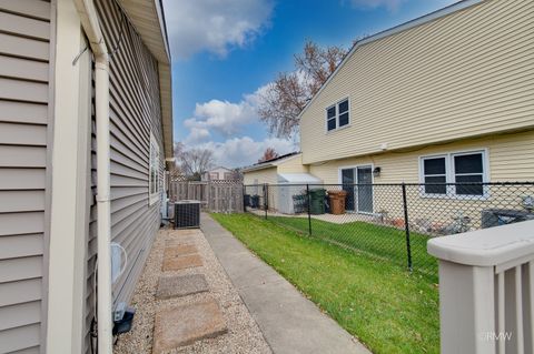 Tiny photo for 23 Hesterman Drive, Glendale Heights, IL 60139 (MLS # 12522178)