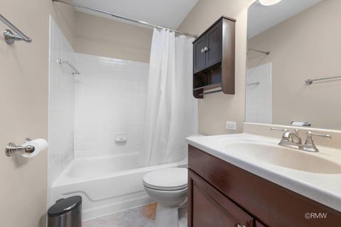 Tiny photo for 23 Hesterman Drive, Glendale Heights, IL 60139 (MLS # 12522178)