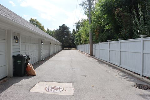 Tiny photo for 5842 N SAINT JOHNS Court, Chicago, IL 60646 (MLS # 12494433)