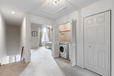 Tiny photo for 5842 N SAINT JOHNS Court, Chicago, IL 60646 (MLS # 12494433)