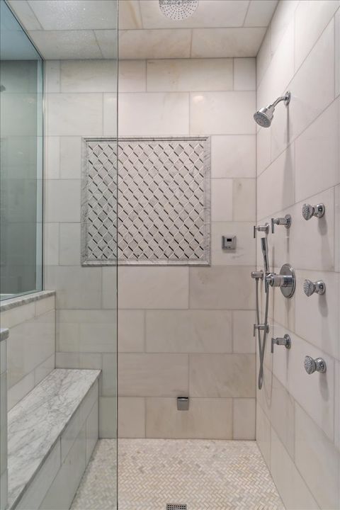 Tiny photo for 1924 W Farragut Avenue, Chicago, IL 60640 (MLS # 12635358)