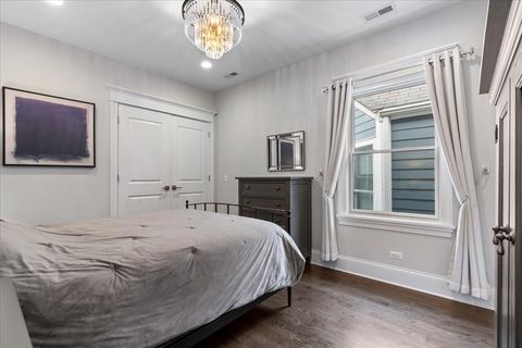 Tiny photo for 1924 W Farragut Avenue, Chicago, IL 60640 (MLS # 12635358)