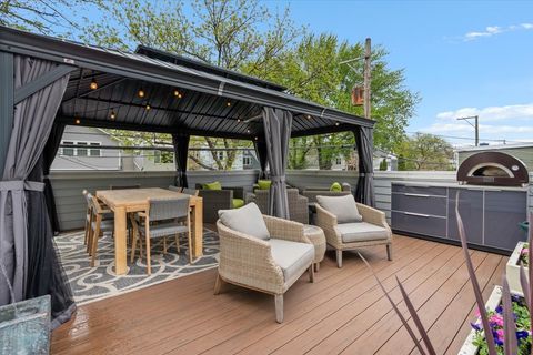 Tiny photo for 1924 W Farragut Avenue, Chicago, IL 60640 (MLS # 12635358)