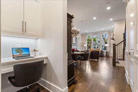 Tiny photo for 1924 W Farragut Avenue, Chicago, IL 60640 (MLS # 12635358)