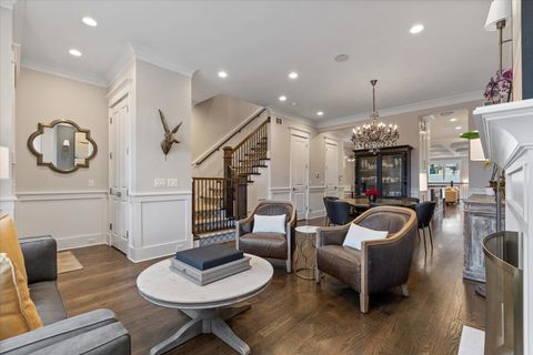 Tiny photo for 1924 W Farragut Avenue, Chicago, IL 60640 (MLS # 12635358)