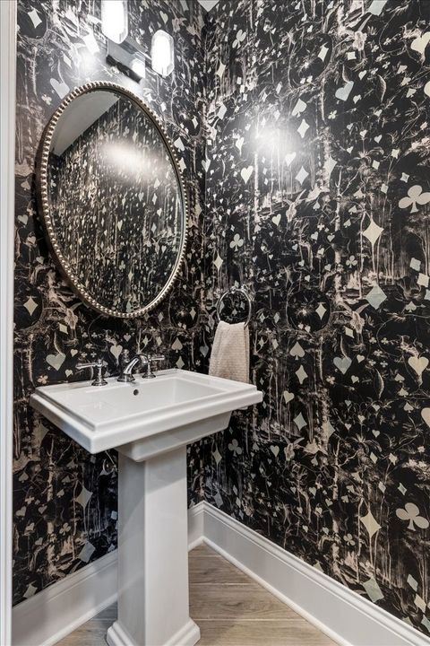 Tiny photo for 1924 W Farragut Avenue, Chicago, IL 60640 (MLS # 12635358)