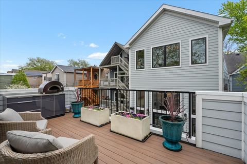 Tiny photo for 1924 W Farragut Avenue, Chicago, IL 60640 (MLS # 12635358)
