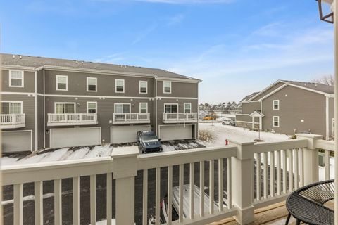 Tiny photo for 352 Bridgeview Court, St. Charles, IL 60174 (MLS # 12561281)