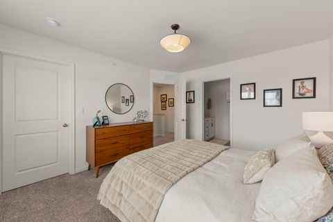 Tiny photo for 352 Bridgeview Court, St. Charles, IL 60174 (MLS # 12561281)