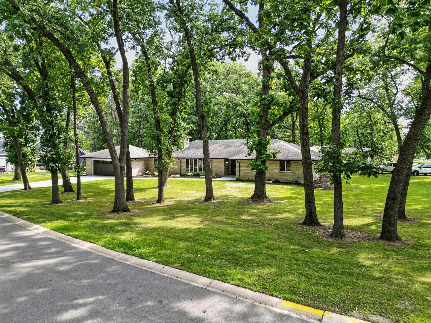 2711 Edgewood Drive