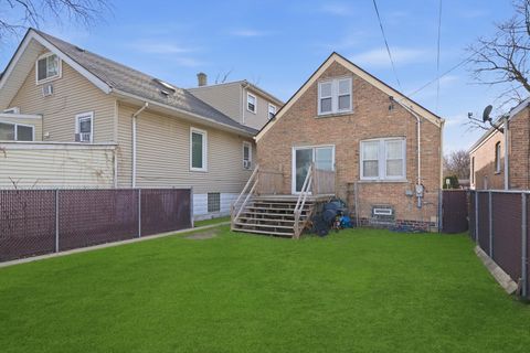 Tiny photo for 3227 Cuyler Avenue, Berwyn, IL 60402 (MLS # 12585038)