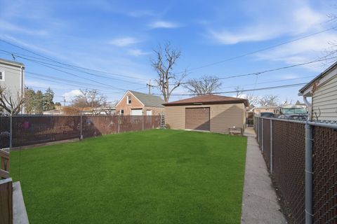 Tiny photo for 3227 Cuyler Avenue, Berwyn, IL 60402 (MLS # 12585038)