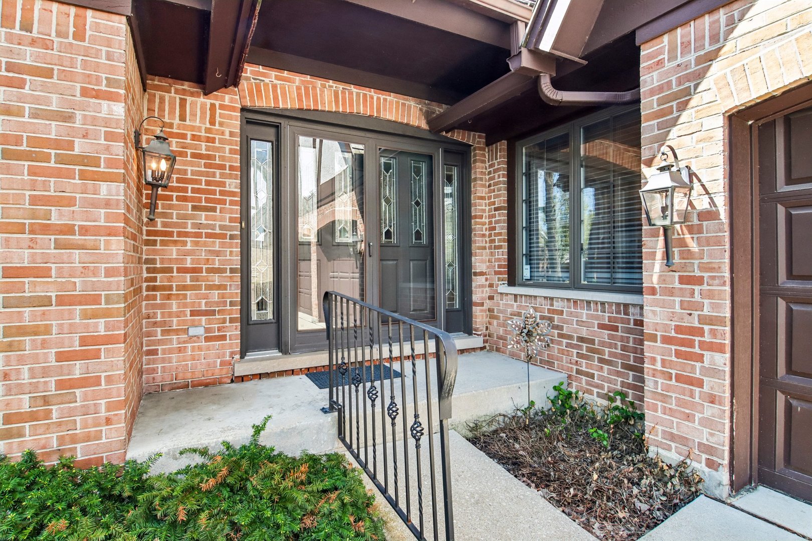 985 Coventry Lane