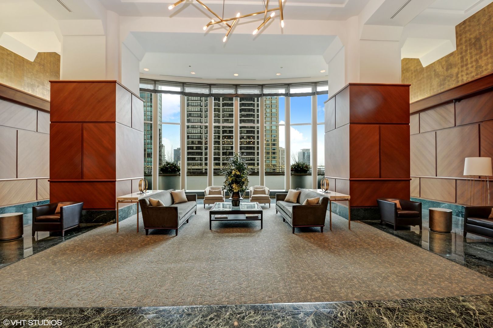 100 E Huron Street 3901