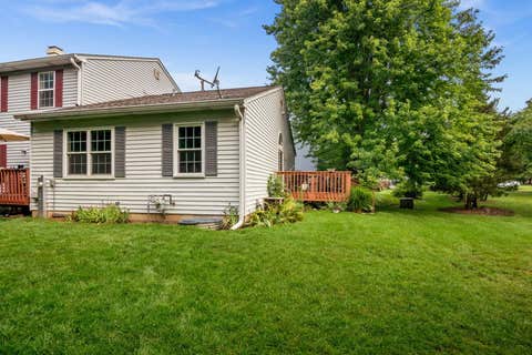 Tiny photo for 1412 Charleston Court, Geneva, IL 60134 (MLS # 12726324)
