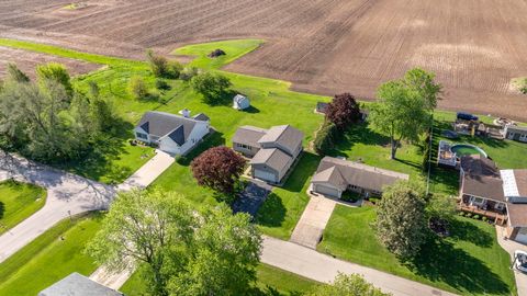 Tiny photo for 2062 W Garden Drive, Kankakee, IL 60901 (MLS # 12630625)