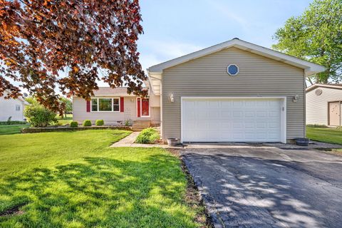Tiny photo for 2062 W Garden Drive, Kankakee, IL 60901 (MLS # 12630625)