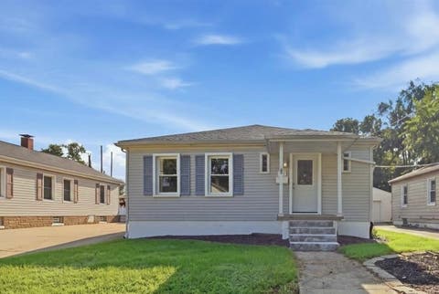 Photo of 1005 N Western Avenue, Bloomington, IL 61701 (MLS # 12737493)