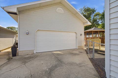 Tiny photo for 1005 N Western Avenue, Bloomington, IL 61701 (MLS # 12737493)