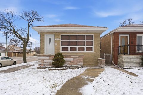 Tiny photo for 3701 W 80th Street, Chicago, IL 60652 (MLS # 12609720)