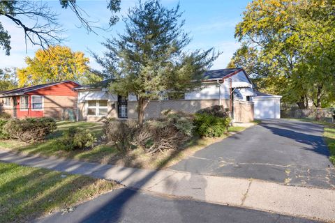 Photo of 16501 Oxford Drive S, Markham, IL 60428 (MLS # 12510108)