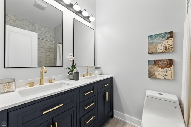 Chicago, Illinois 60618, United States, 3 Bedrooms Bedrooms, ,1 BathroomBathrooms,Residential,Active,207359