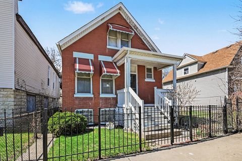 Photo of 542 N Lavergne Avenue, Chicago, IL 60644 (MLS # 12614155)