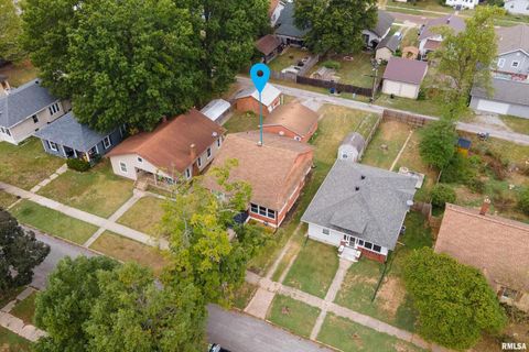 Tiny photo for 2120 LOGAN Street, Murphysboro, IL 62966 (MLS # EB459852)