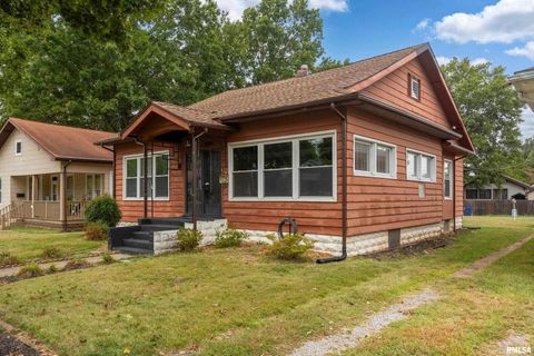 Tiny photo for 2120 LOGAN Street, Murphysboro, IL 62966 (MLS # EB459852)