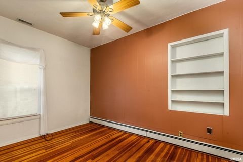 Tiny photo for 2120 LOGAN Street, Murphysboro, IL 62966 (MLS # EB459852)