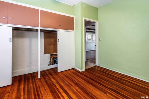 Tiny photo for 2120 LOGAN Street, Murphysboro, IL 62966 (MLS # EB459852)