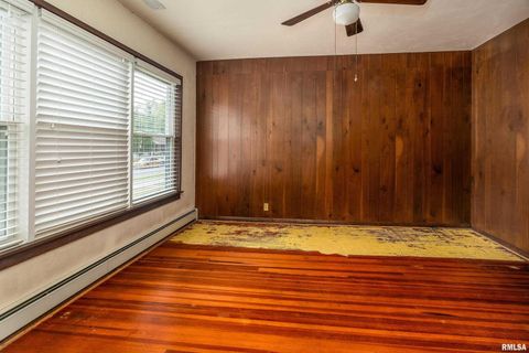 Tiny photo for 2120 LOGAN Street, Murphysboro, IL 62966 (MLS # EB459852)