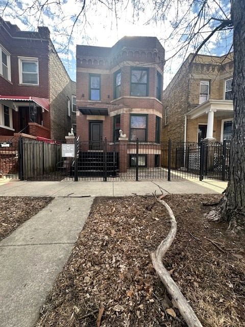 3023 W Wellington Avenue Chicago IL 60618