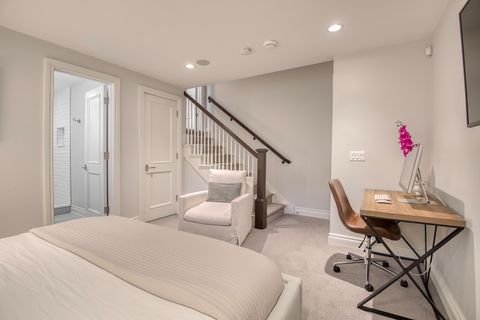 Tiny photo for 505 W Menomonee Street, Chicago, IL 60614 (MLS # 12467854)