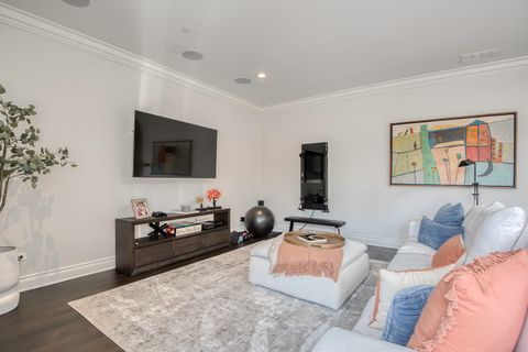 Tiny photo for 505 W Menomonee Street, Chicago, IL 60614 (MLS # 12467854)