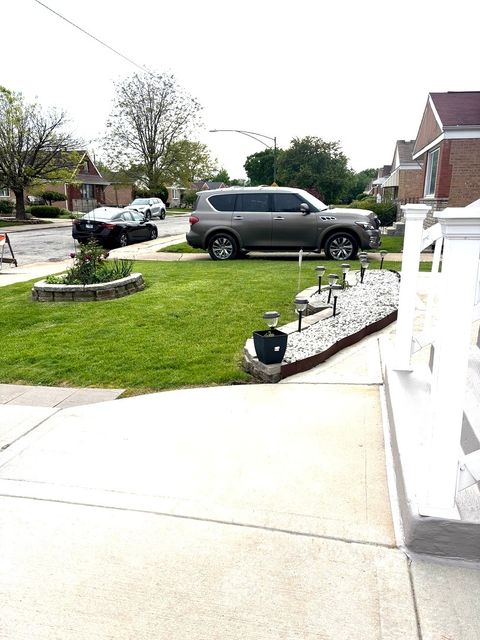 Tiny photo for 4100 W 81st Street, Chicago, IL 60652 (MLS # 12639874)