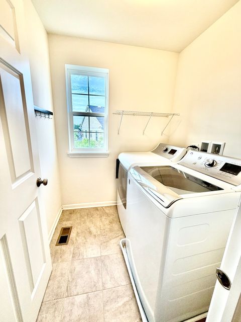 Tiny photo for 38 Neri Drive, Schaumburg, IL 60194 (MLS # 12658328)