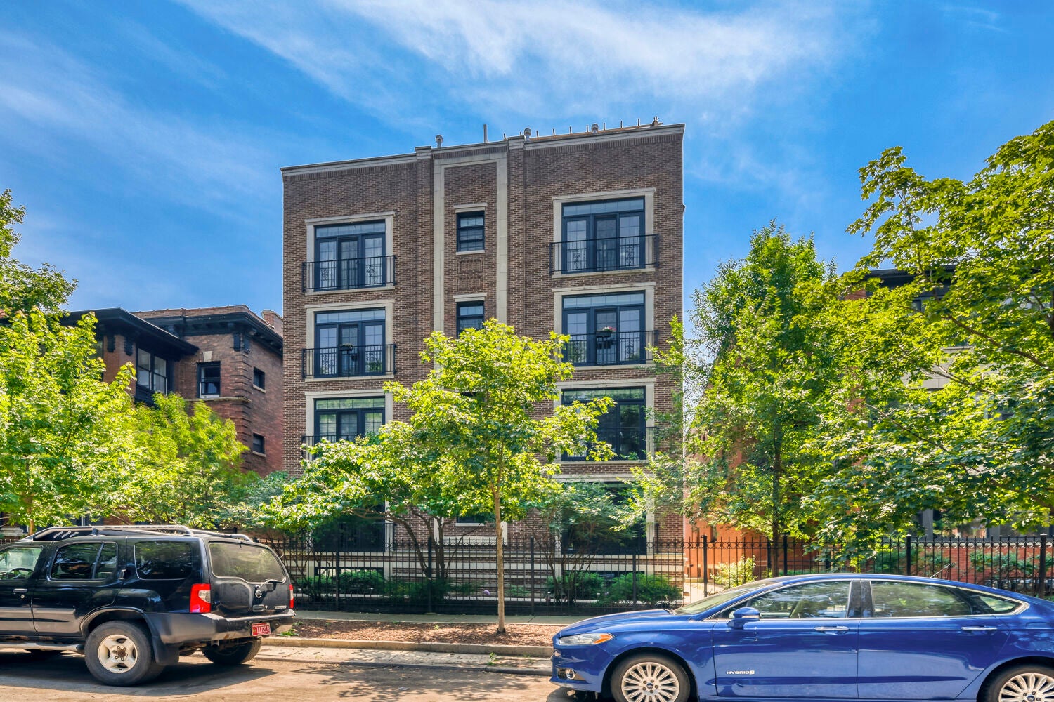 927 W Agatite Avenue 3S