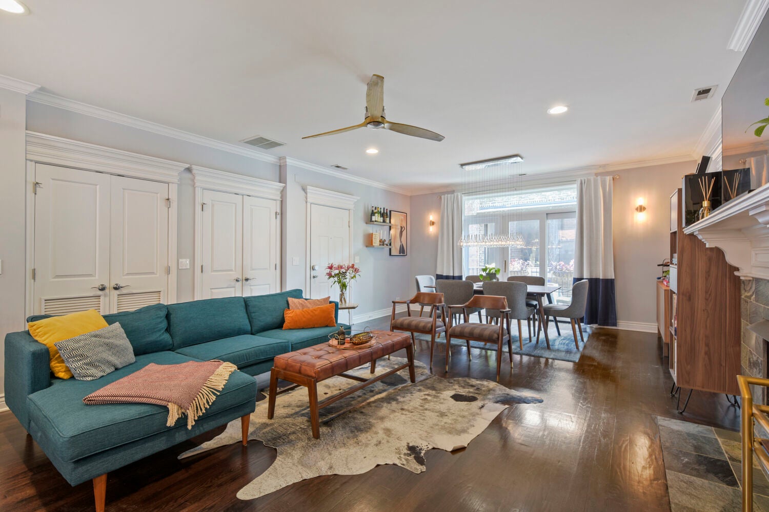 927 W Agatite Avenue 3S